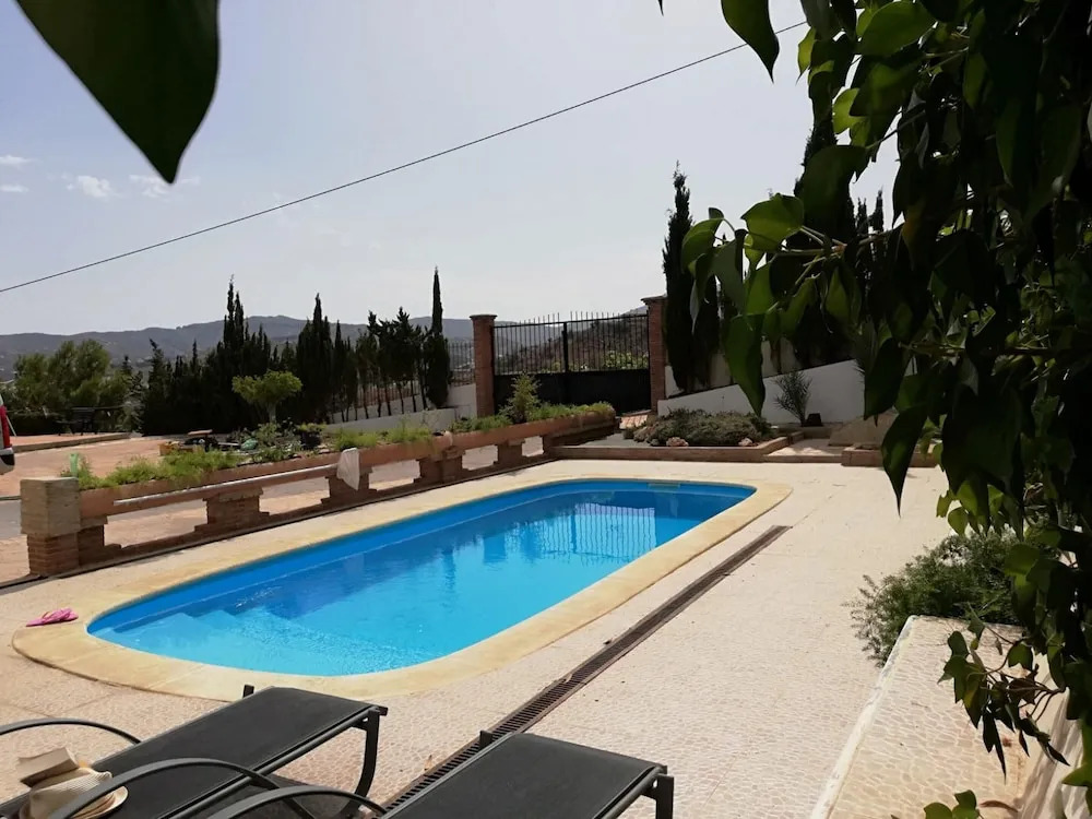 Chalet with 4 Bedrooms in Cútar, with Wonderful Mountain View, Private Pool, Enclosed Garden - 18 Km From the Beach