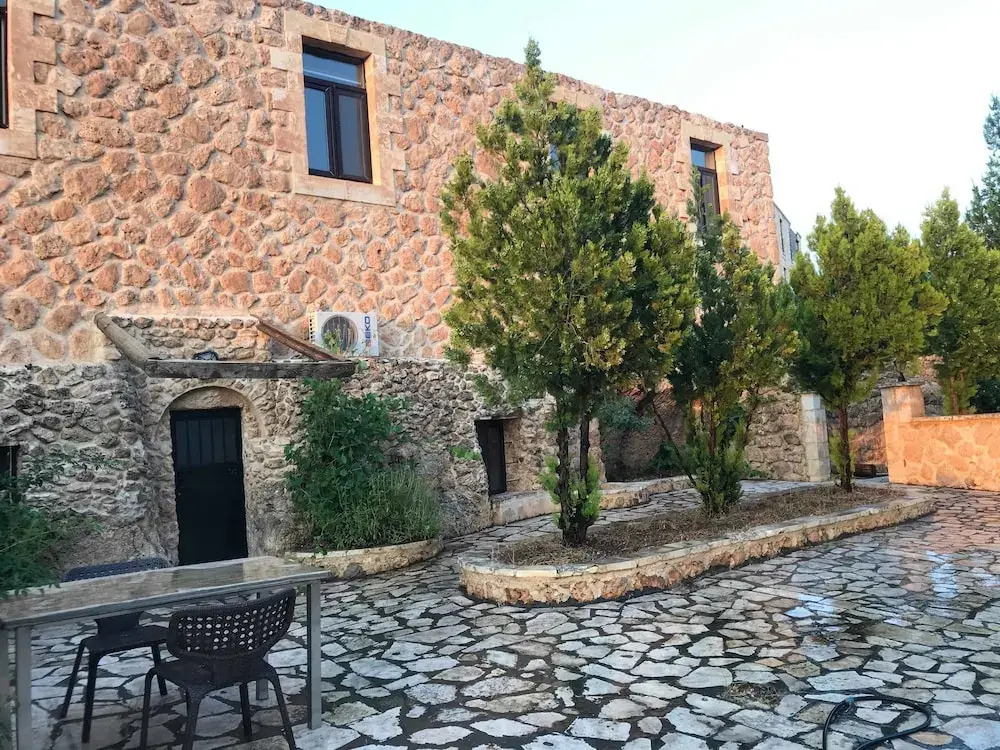 Mariat Hotel