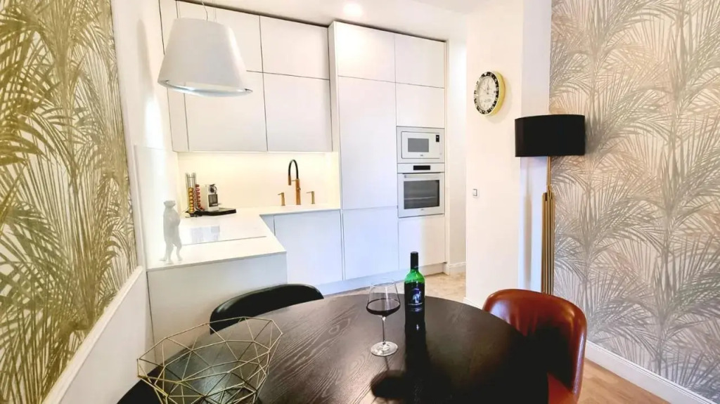 Amazing flat with garden, Vinohrady near center