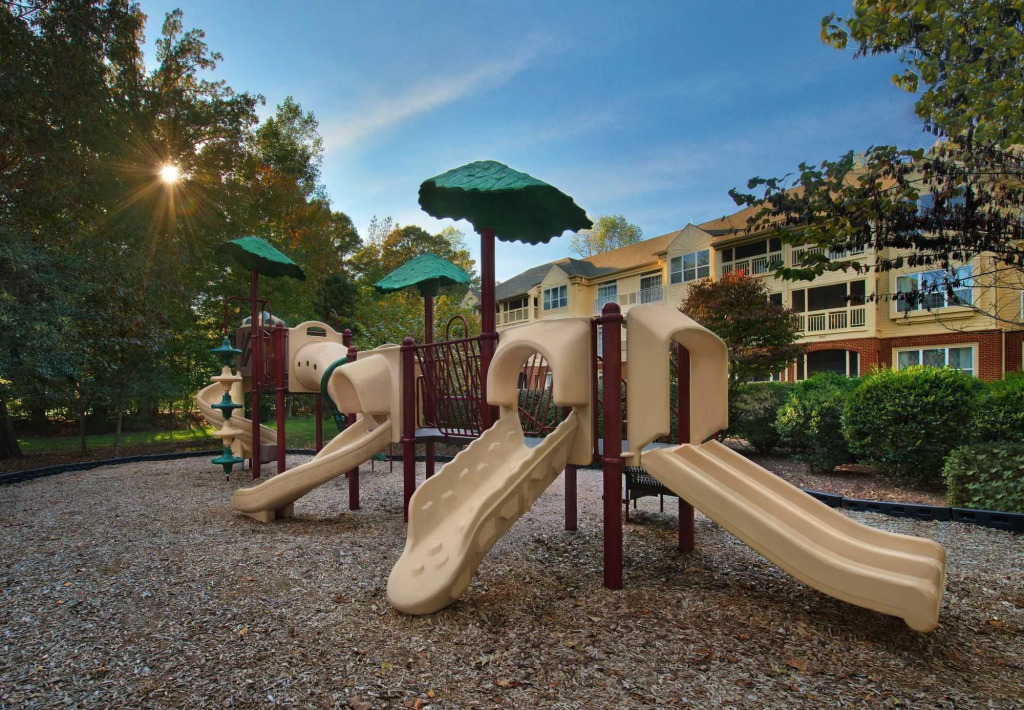 Marriotts Manor Club at Fords Colony