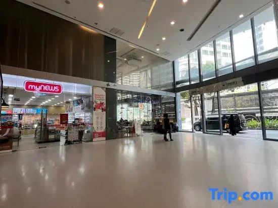 Mercu summer suites klcc luxury couple 1 bed room apartment with wifi netflix by Top R