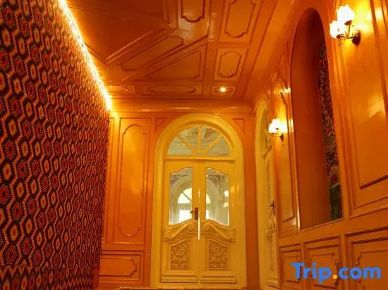Kashgar Chestnut Homestay