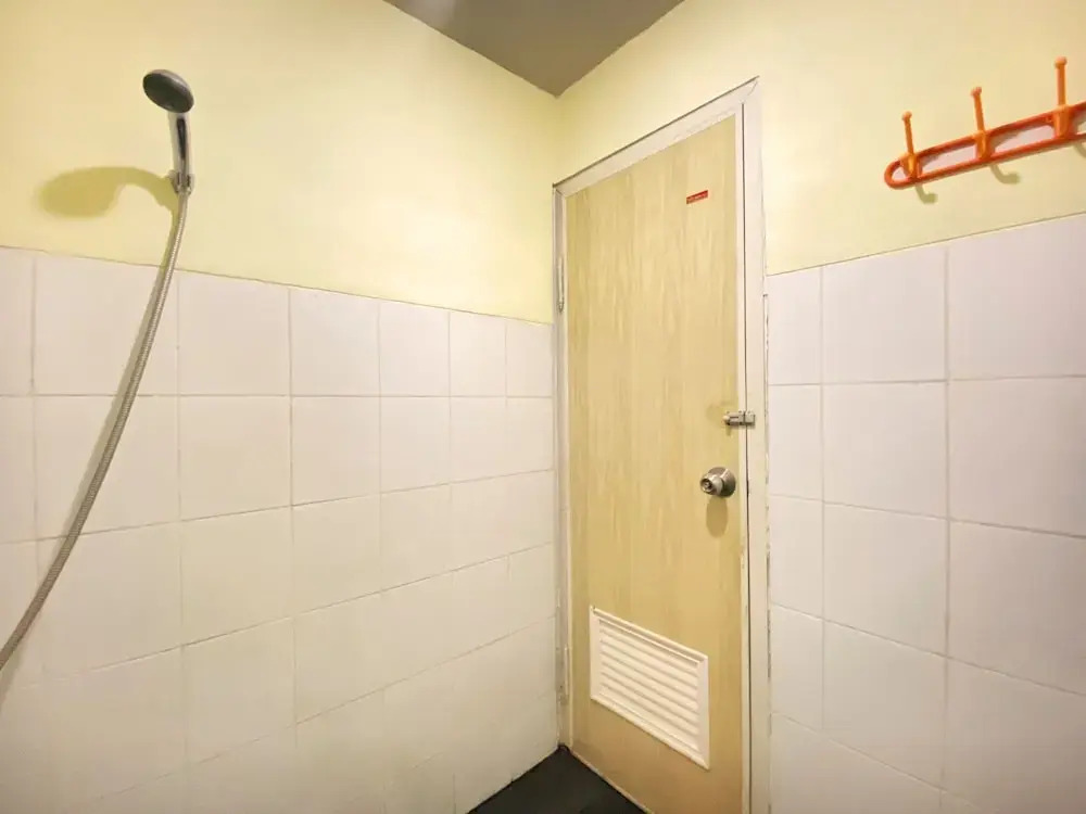 Modern Studio Room Apartment At Emerald Towers Bandung