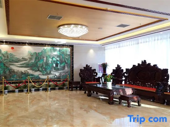 Puyang Qianyou Hotel