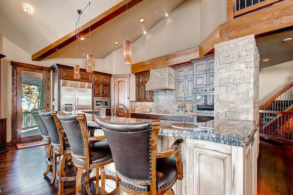 Slopeside Manor on Peak 8 by RedAwning