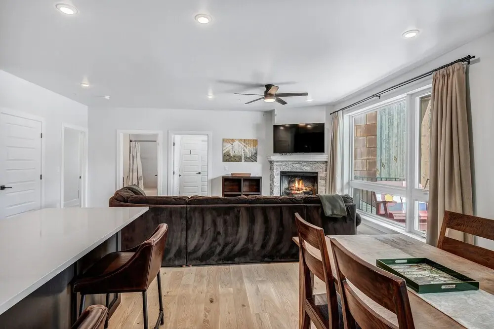 Spacious And Luxurious 2br Condo