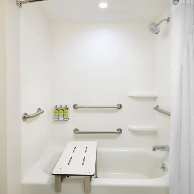 Holiday Inn Express & Suites - Atlanta - Tucker Northlake by IHG