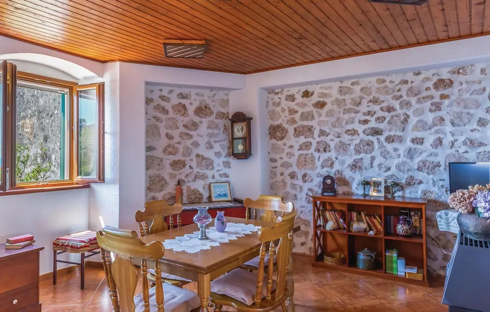Two-Bedroom Holiday Home In Tucepi