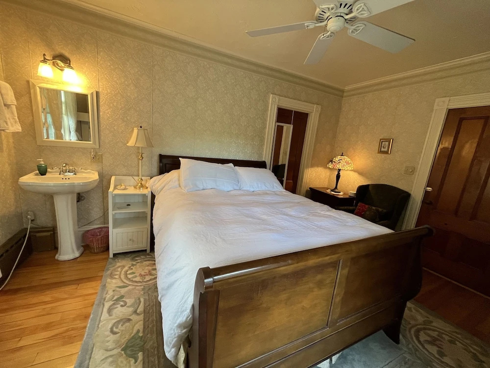 Cheney House Bed & Breakfast