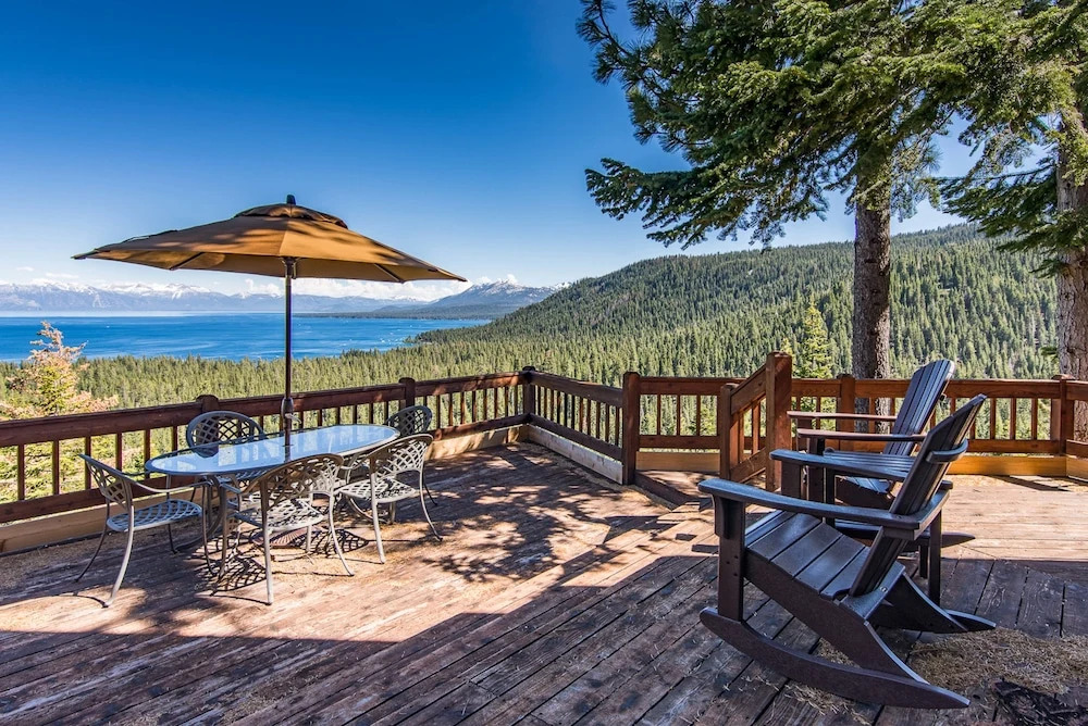 1865 Tahoe Park Heights Drive Home - 4 Br home by RedAwning