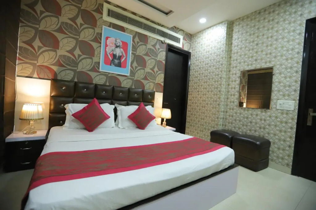 Hotel Vivah Residency Couple Friendly Pashim Vihar