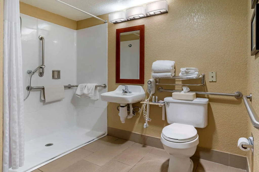 Comfort Inn Lathrop Stockton Airport