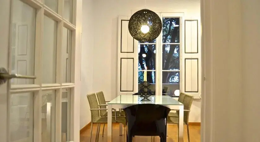 KM Rocafort Apartment