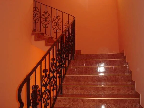 Irish Rover Hotel