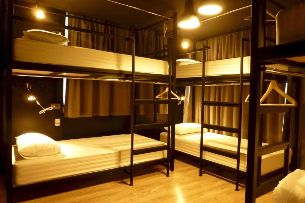 C40Winks Hostel