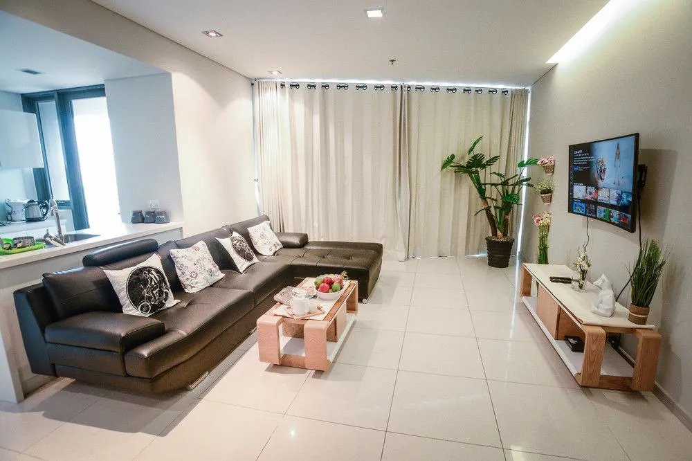 Saigon City View Apartment & Pool