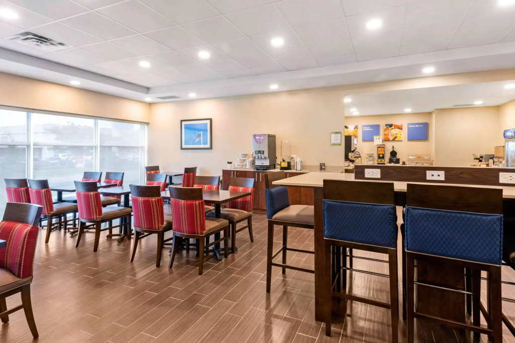 Comfort Inn & Suites