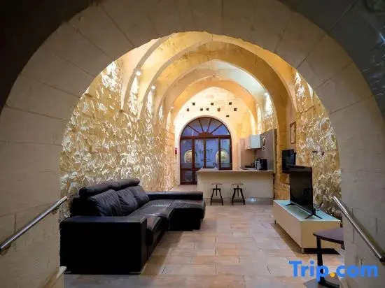 Mixel - 3 bedrooms (sleeps 6+ 2 kids) Sannat village