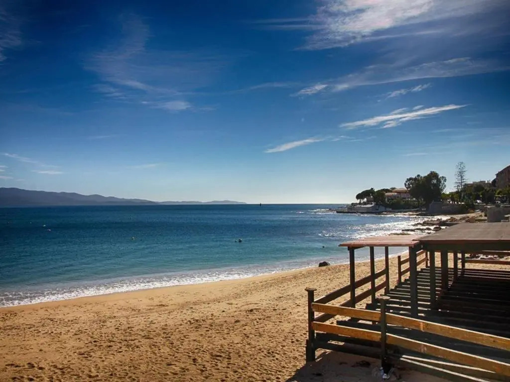 Appartement Ajaccio, 1 pièce, 2 personnes - FR-1-61-520