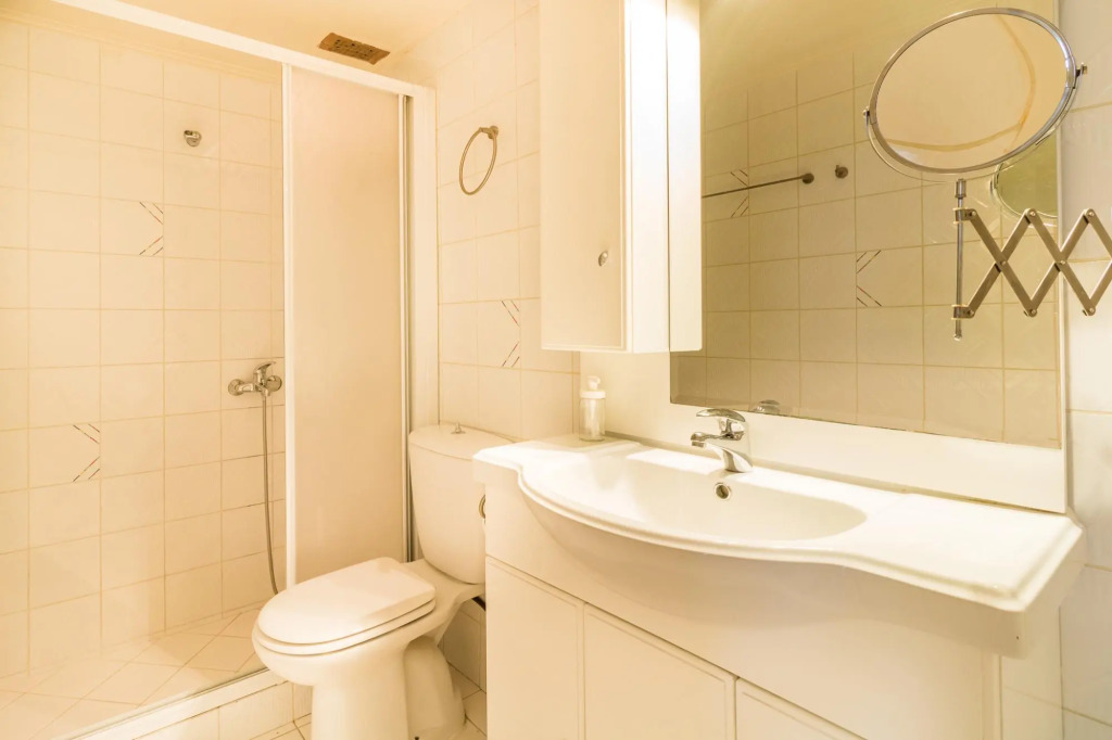 Elegant Retreat in Kolonaki - Renovated April 2026