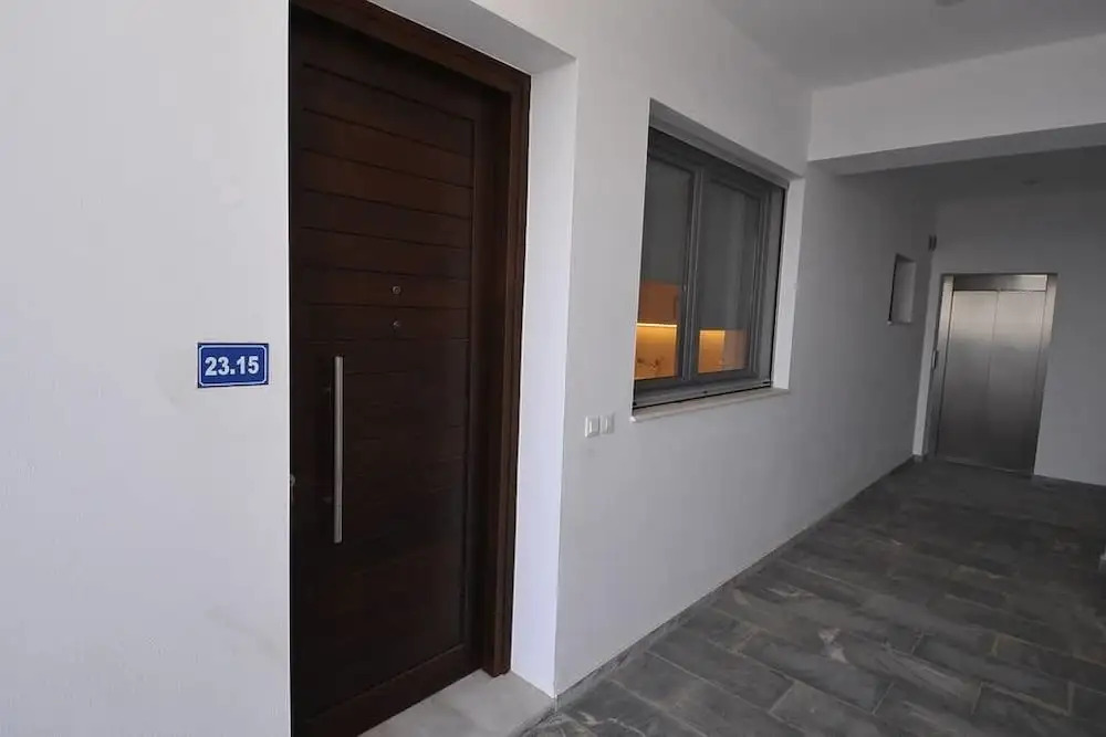 Theseus Beach Apartment