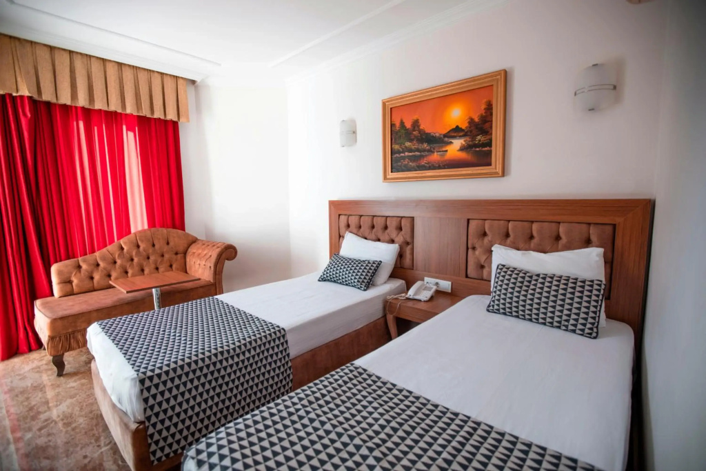 Kristal Beach Hotel