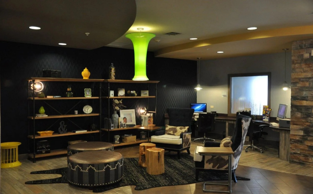 Holiday Inn Express & Suites Perry-National Fairground Area by IHG