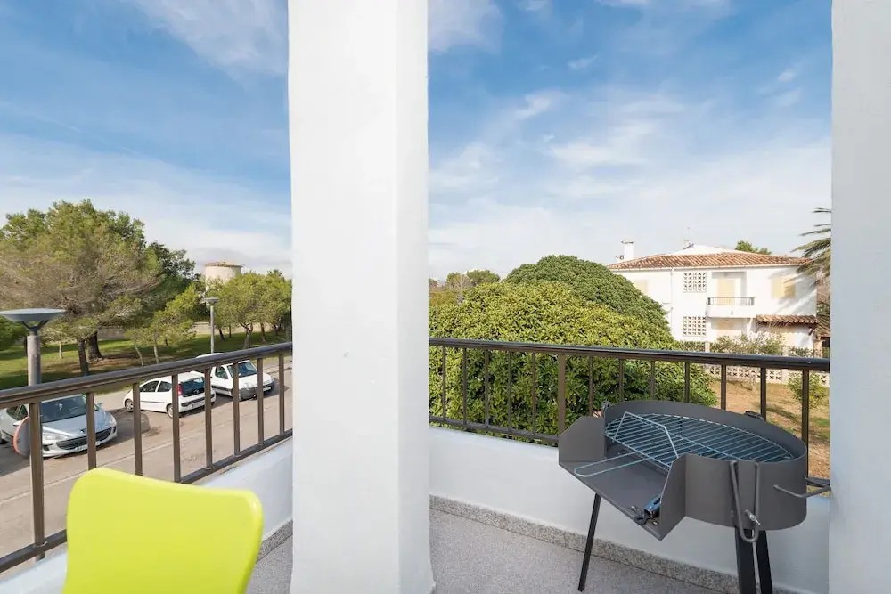 Ropit in Alc dia With 2 Bedrooms and 1 Bathrooms