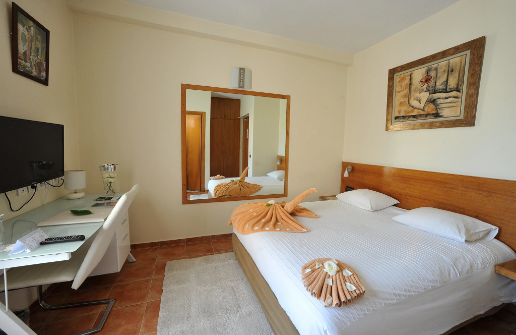 Casablanca Suites & Spa
