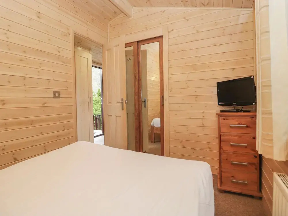 Canadian Cabin 37