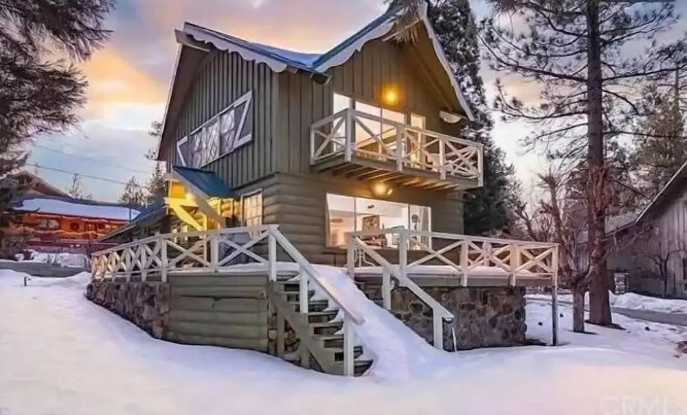The Cottage at Sawmill Cove Lakefront