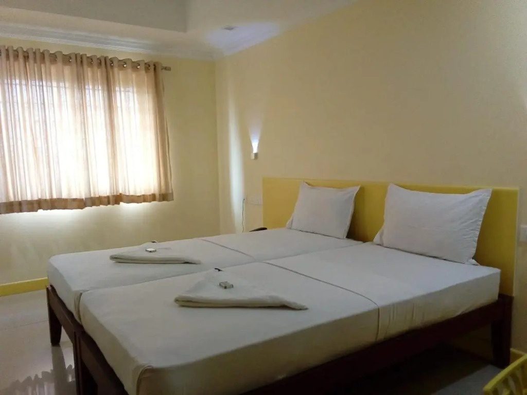 Kalluvalappil Holiday Inn