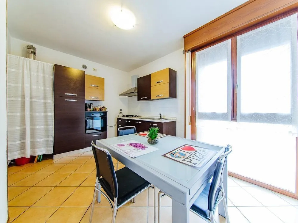 Romy charmy flat