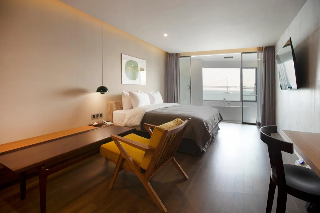 Hound Hotel Gwangan