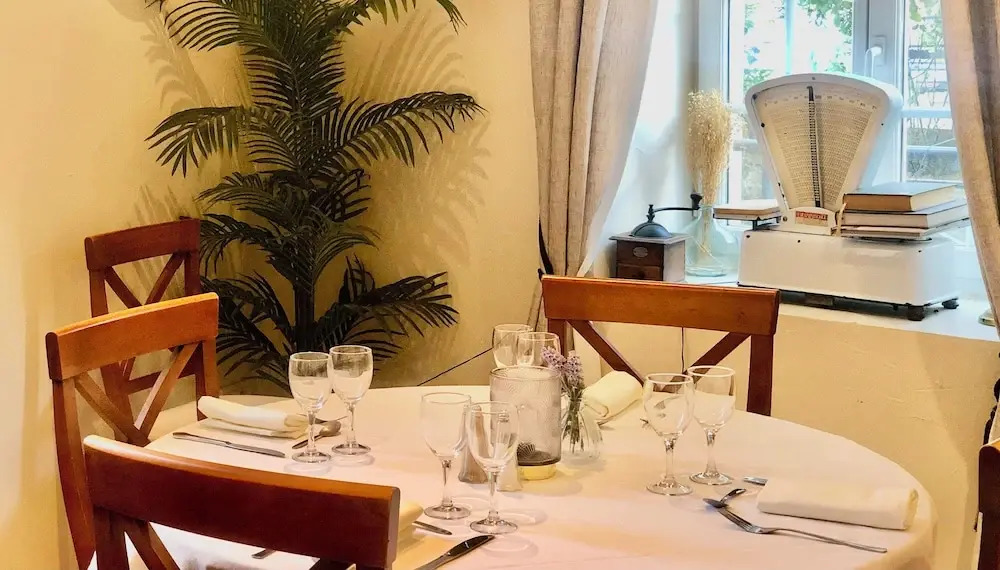 Logis hôtel et restaurant La Bastide Cabezac
