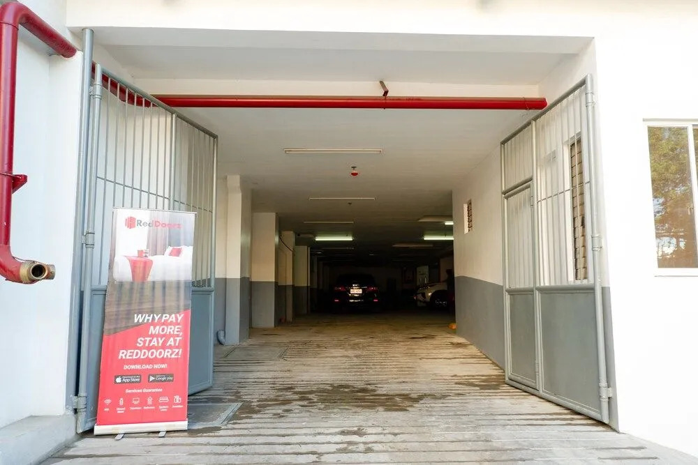 RedDoorz Plus near Camella La Brisa Lapulapu