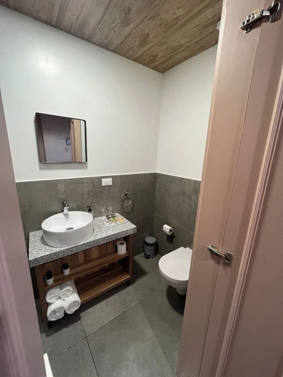 Beit Mirna Guesthouse & Chalet - Ehden