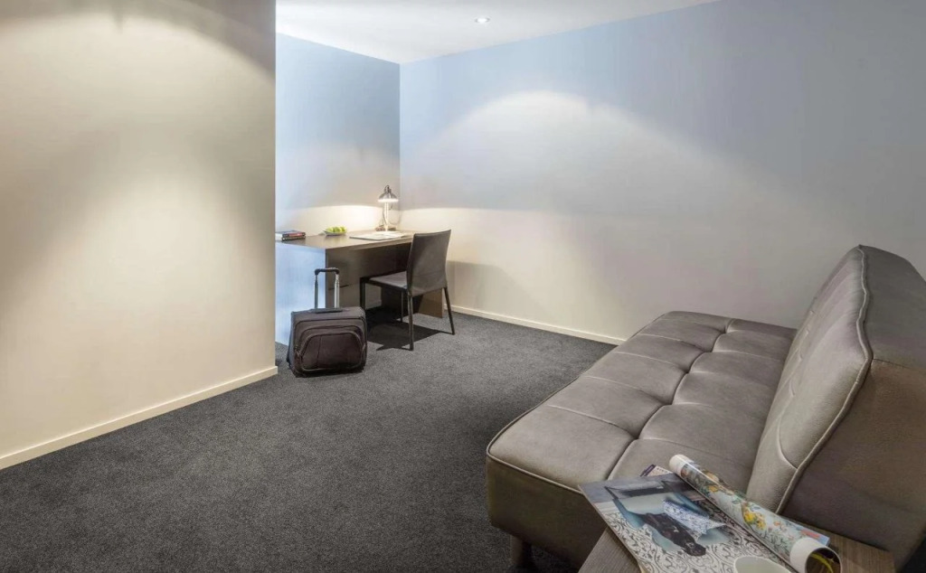 Celestion Waldorf Apartments Hotel
