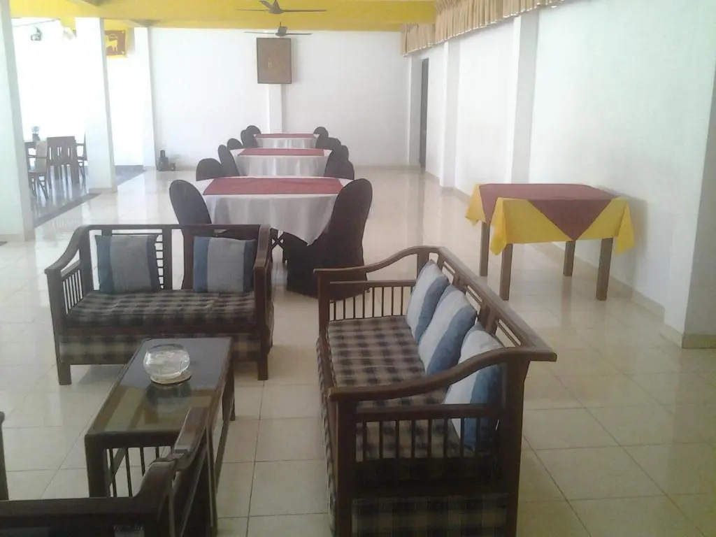 Larns Villa Hotel & Apartment