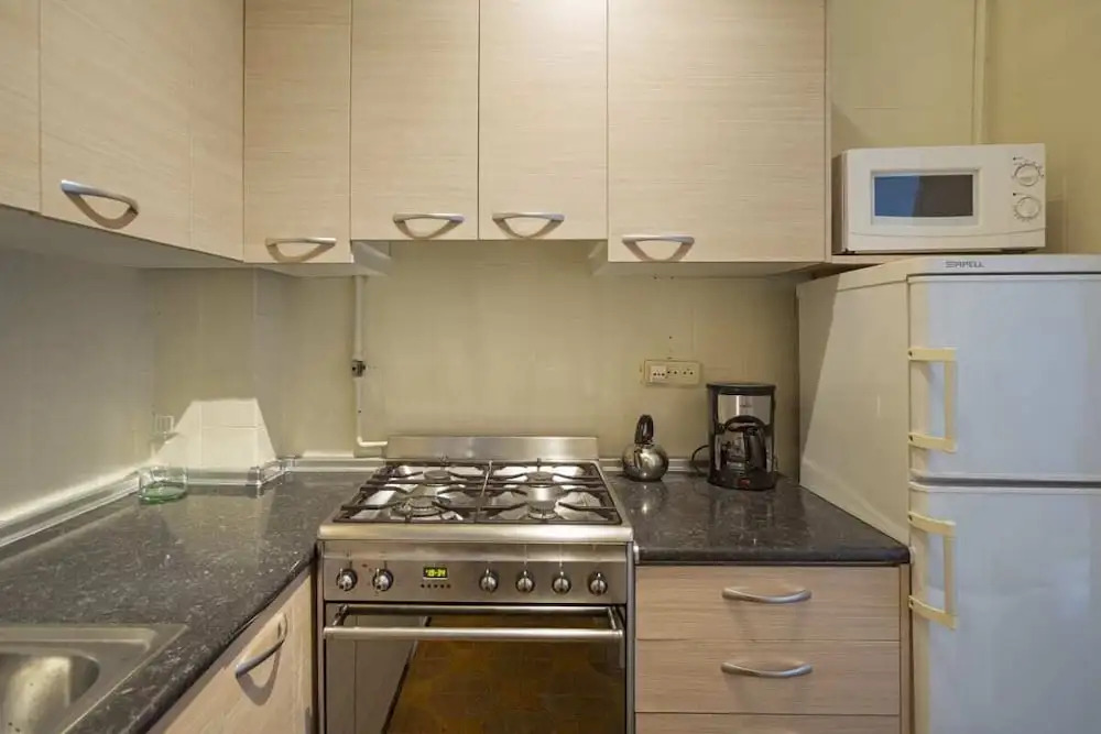 Spacious 4 Bed Apt Close to Sagrada Familia Temple
