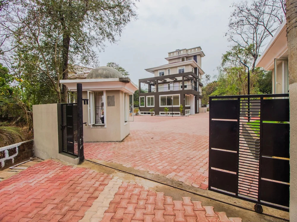 OYO 12702 Home Spacios 2 BHK Anjuna