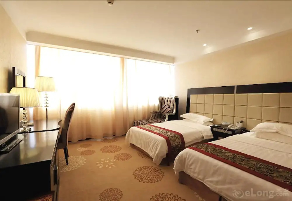 Rich Hotel