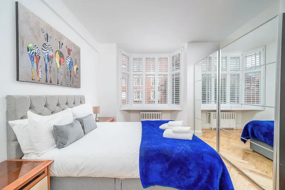 JOIVY 2-bed flat near Notting Hill