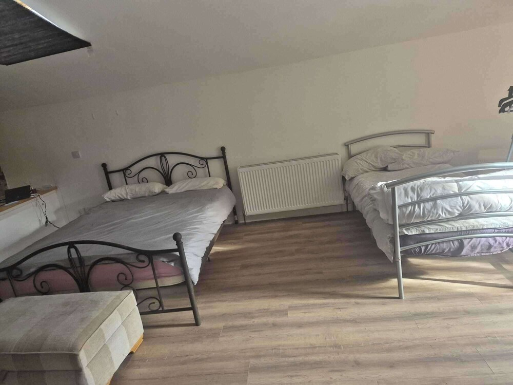 Bellhouse Hassendeanburn- Sleeps 10 hot tub