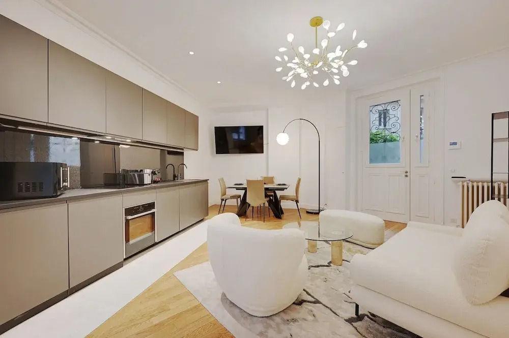 Superb Apartment With Terrace 2br/4p Trocadero