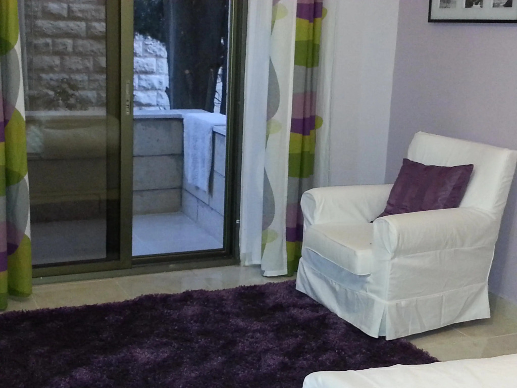 Husamazzeh Apartment