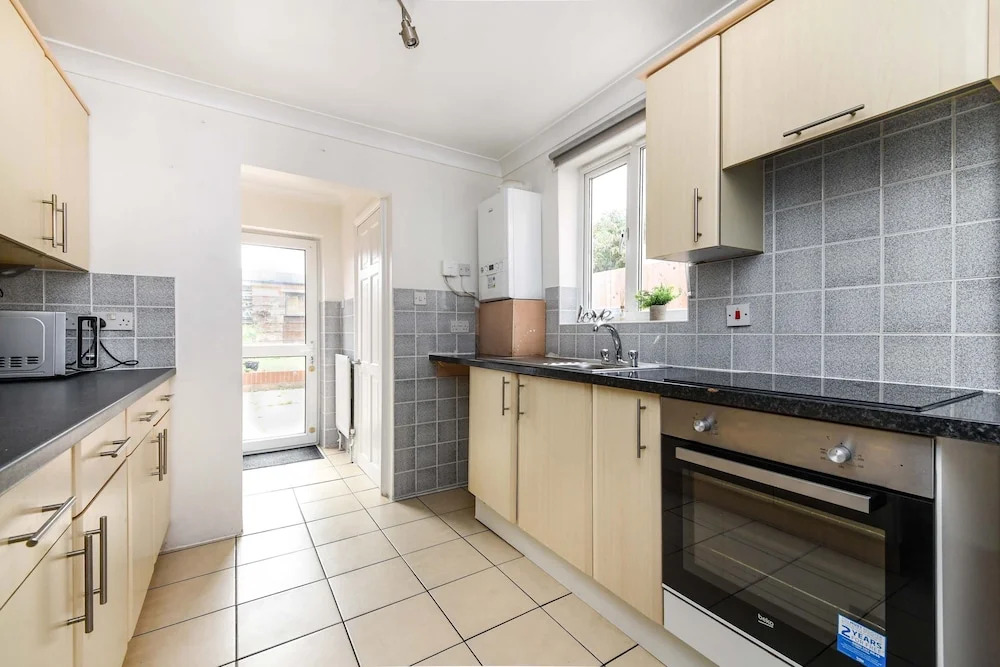 House - Sleeps 10 - Garden - Close to City Centre