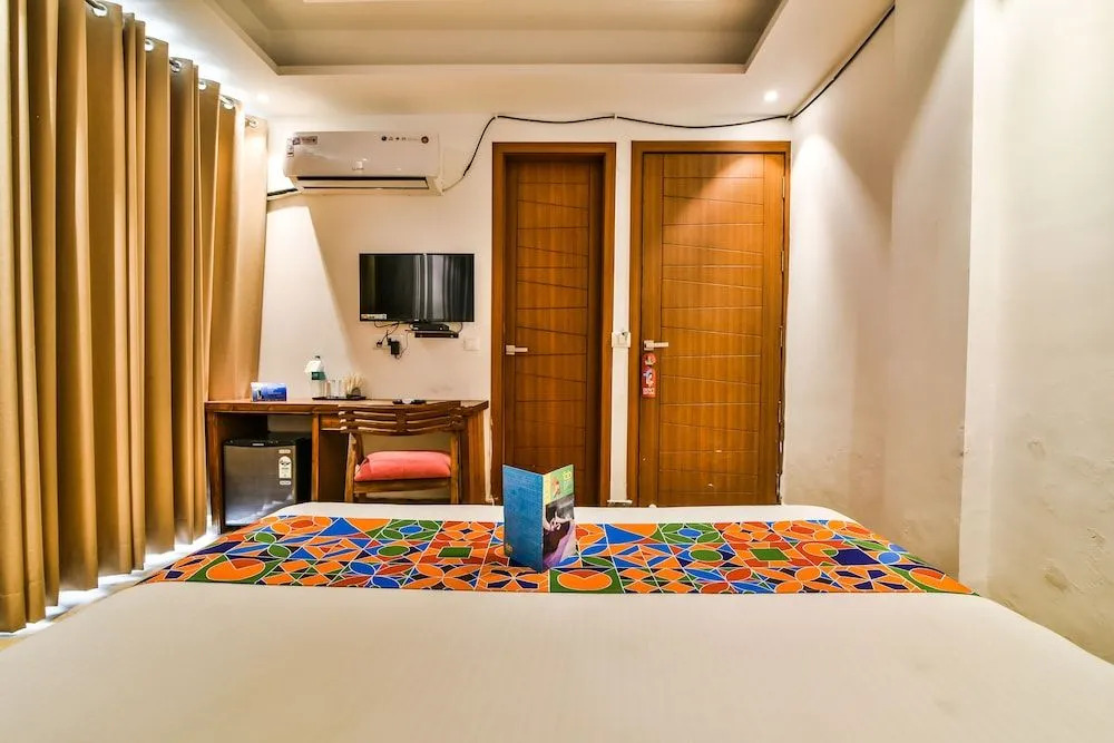 FabHotel Comfort Dome Sector 45
