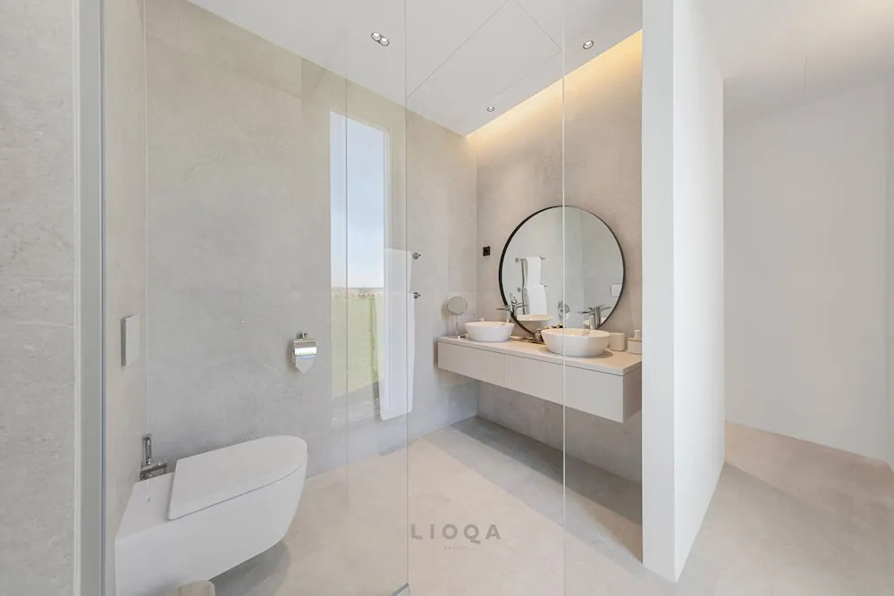LIOQA Resort