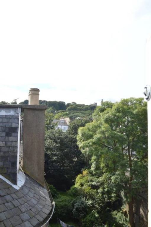 4 Bedroom Flat In Edinburgh City Centre